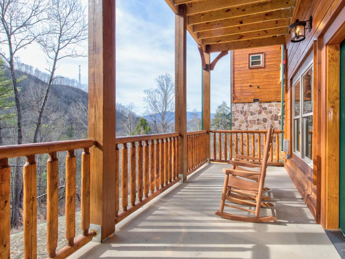 Gatlinburg Escape, 5 Bedrooms, Hot Tub, Arcade, Game Room, Sleeps 16 Exterior foto
