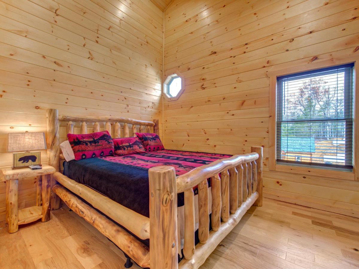 Gatlinburg Escape, 5 Bedrooms, Hot Tub, Arcade, Game Room, Sleeps 16 Exterior foto