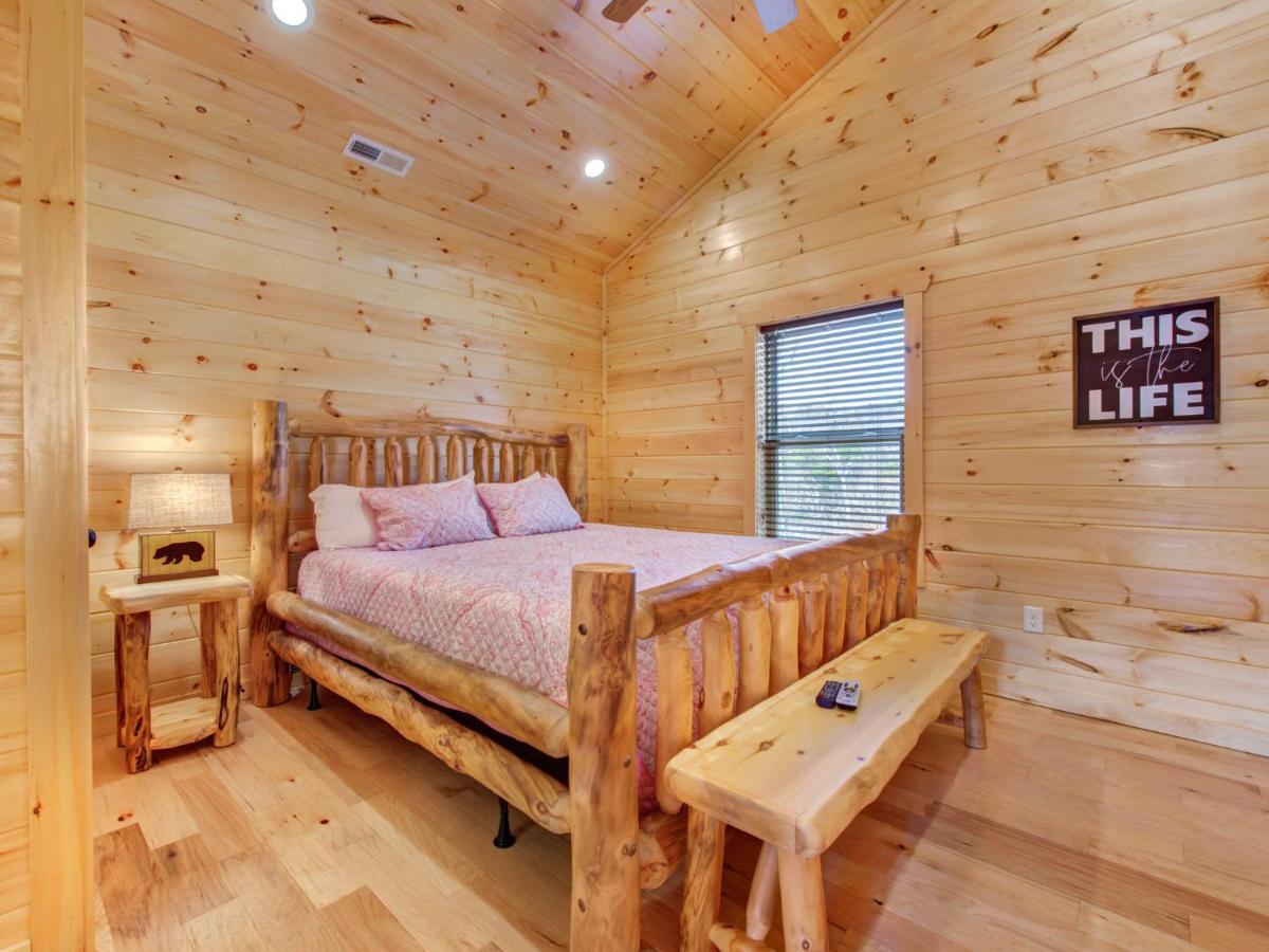Gatlinburg Escape, 5 Bedrooms, Hot Tub, Arcade, Game Room, Sleeps 16 Exterior foto